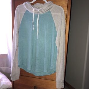 Hollister Sweatshirt/Long Sleeve